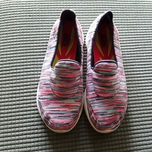 Skechers GoGo mat Multi Colored Shoes 6.5